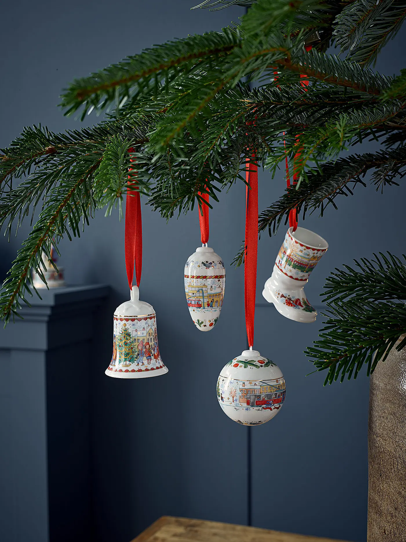 HUTSCHENREUTHER | Weihnachts Porzellan Glocke 2023 | 
